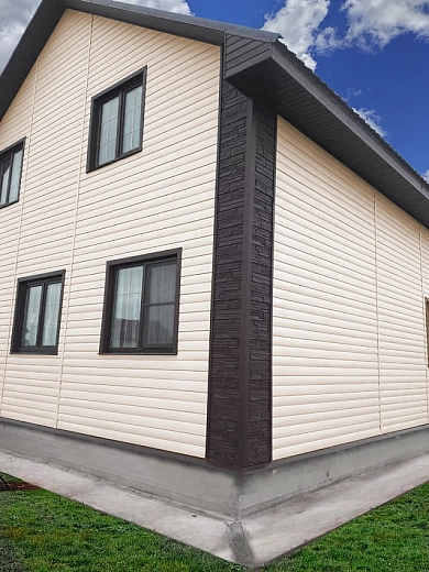 Виниловый Сайдинг BLOCKHOUSE Слоновая кость (Блок Хаус) от FINEBER для внешней отделки